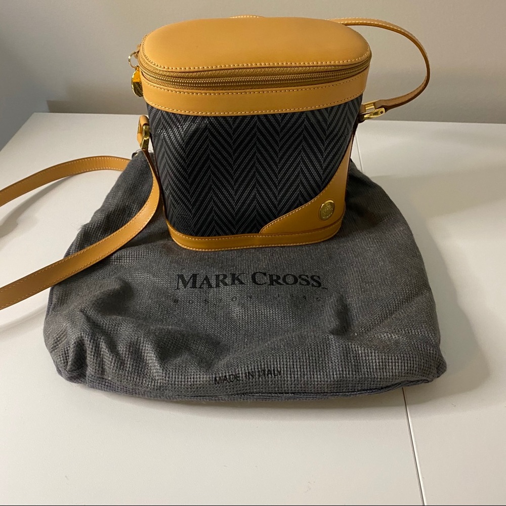 MARK CROSS CROSSBODY BAG